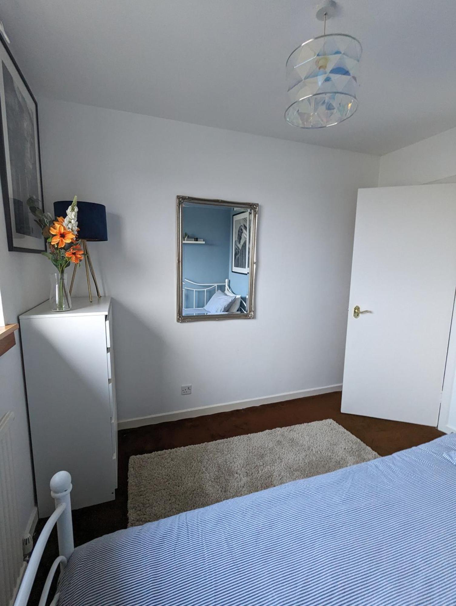 אדינבורו Single Room With Castle View מראה חיצוני תמונה